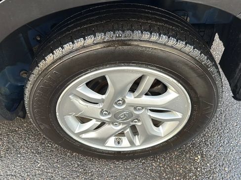 Used 2020 Hyundai Venue SEL w/ Convenience Package image 9