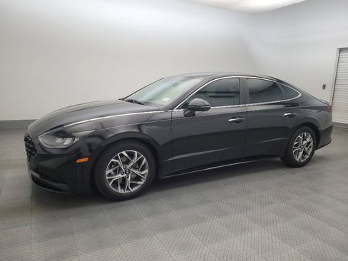 Used 2020 Hyundai Sonata SEL w/ Convenience Package FWD image 2