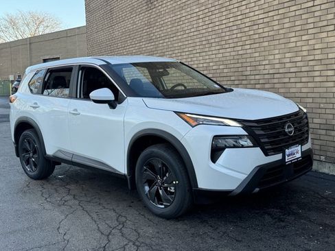 New 2026 Nissan Rogue SV w/ Cold Weather Package image 4