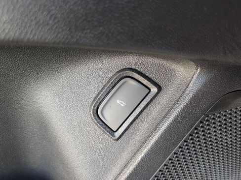 New 2026 Chevrolet Blazer EV RS image 18