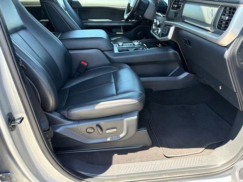 Used 2024 Ford Expedition Max XLT AWD/4WD image 13