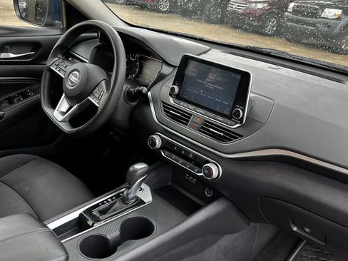 Used 2020 Nissan Altima 2.5 S FWD image 16