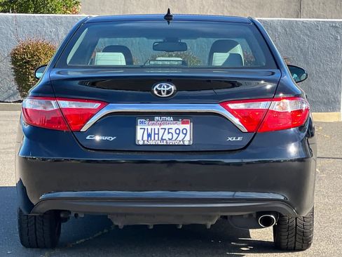 Used 2017 Toyota Camry XLE image 8