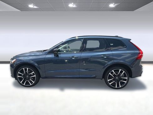 Certified 2024 Volvo XC60 B5 Ultimate w/ Protection Package Premier AWD/4WD image 2