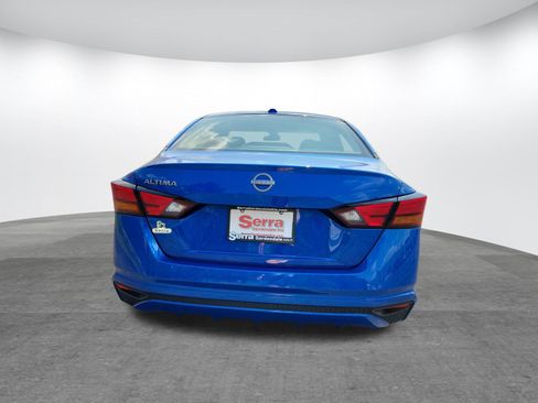 Used 2025 Nissan Altima 2.5 SV image 23