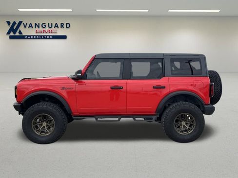 Used 2024 Ford Bronco Badlands image 2