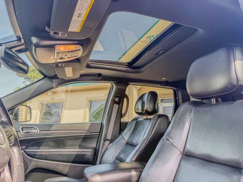 Used 2022 Jeep Grand Cherokee Limited image 13