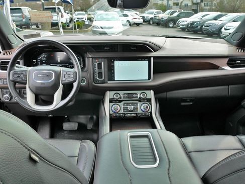 Used 2022 GMC Yukon Denali w/ Denali Ultimate Package image 20