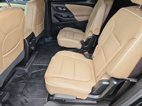 Used 2023 Chevrolet Traverse Premier w/ LPO, Floor Liner Package FWD image 15