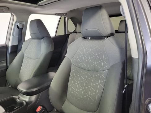 Used 2023 Toyota RAV4 XLE w/ Convenience Package FWD image 20