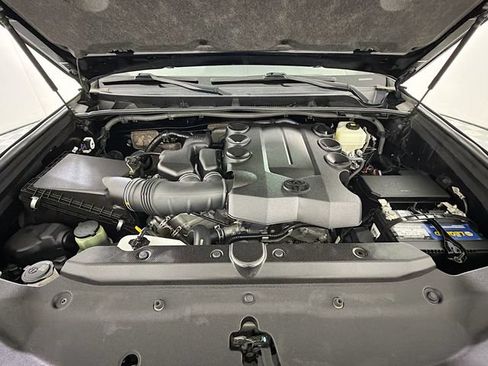 Used 2019 Toyota 4Runner Limited AWD/4WD image 28