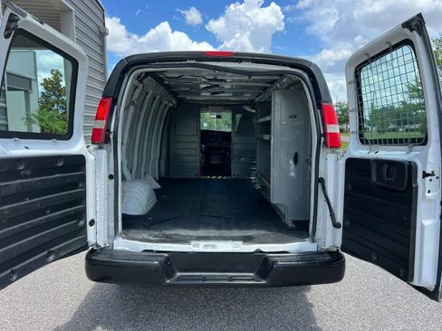 Used 2019 Chevrolet Express 2500 Extended w/ Driver Convenience Package RWD image 20