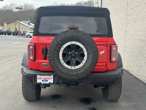 Certified 2023 Ford Bronco Badlands w/ Sasquatch Package image 9