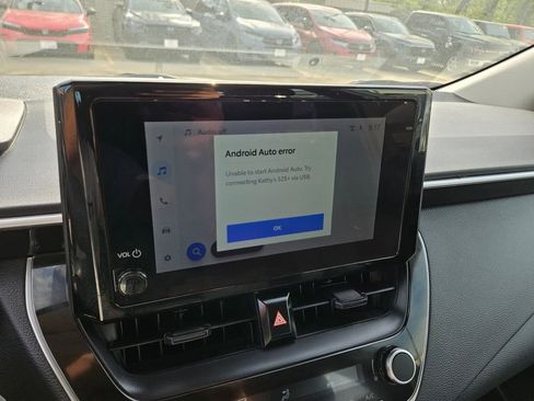 Used 2025 Toyota Corolla LE FWD image 21