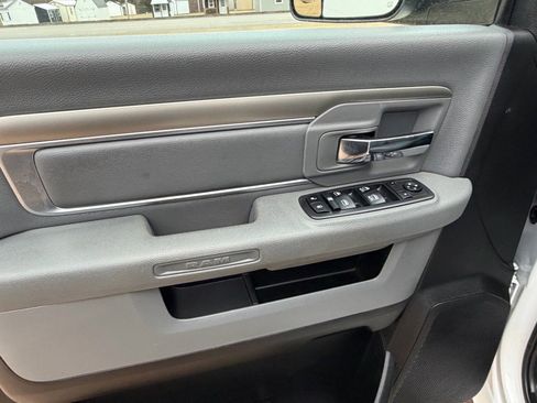 Used 2018 RAM 3500 SLT image 15