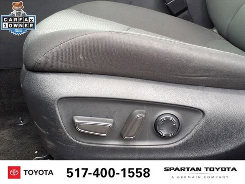 Used 2025 Toyota RAV4 XLE AWD/4WD image 17