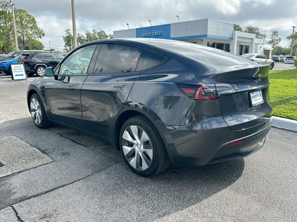 Used 2024 Tesla Model Y Long Range AWD/4WD image 7