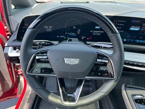 Certified 2025 Cadillac Optiq Sport 2 w/ LPO, Floor Liner Package AWD/4WD image 14