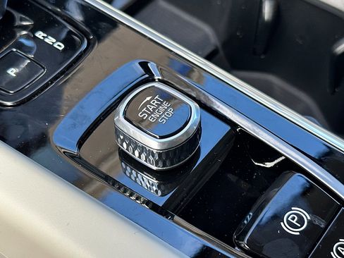 New 2026 Volvo XC60 T8 Ultra w/ Protection Package Premier image 20