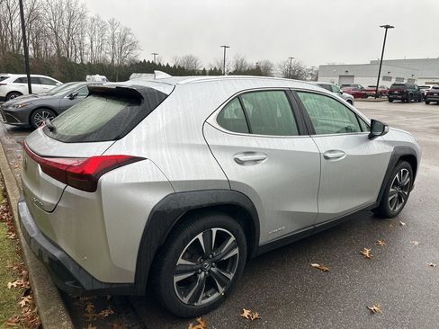 Used 2019 Lexus UX 250h F Sport image 6