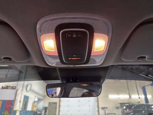 Used 2021 Hyundai Elantra Blue image 29