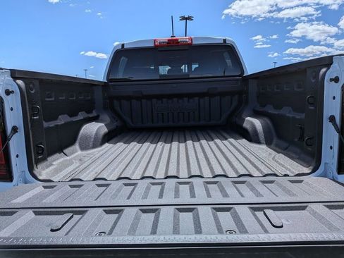 New 2026 GMC Canyon AT4X w/ LPO, Black Badging Package AWD/4WD image 6