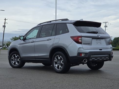 Used 2023 Honda Passport TrailSport image 16