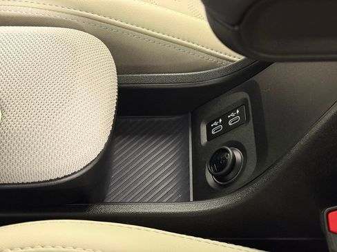 Certified 2025 MINI Cooper S image 17