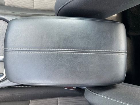Used 2025 Nissan Sentra SV FWD image 28