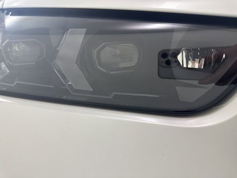 Used 2026 BMW X5 xDrive40i w/ Executive Package image 8