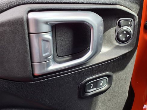 Used 2023 Jeep Wrangler Unlimited Rubicon w/ LED Lighting Group image 12