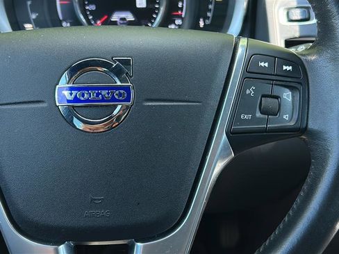 Used 2016 Volvo XC60 T6 Platinum image 25