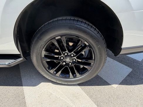 Used 2023 Ford Expedition XLT RWD image 10