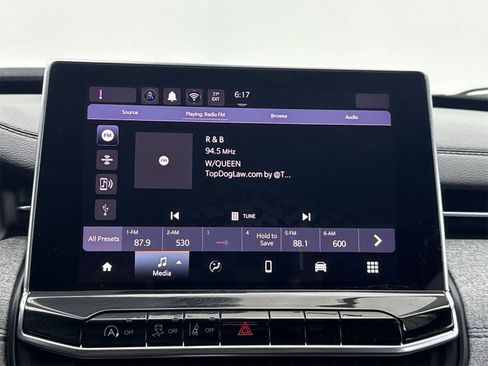 Used 2024 Jeep Compass Sport image 22