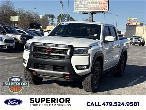 Used 2025 Nissan Frontier PRO-4X image 13