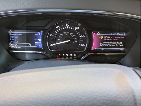 Used 2017 Lincoln Navigator Reserve image 14