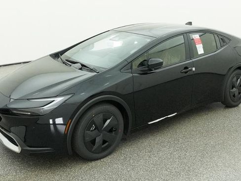 New 2026 Toyota Prius Plug-In Hybrid FWD image 1