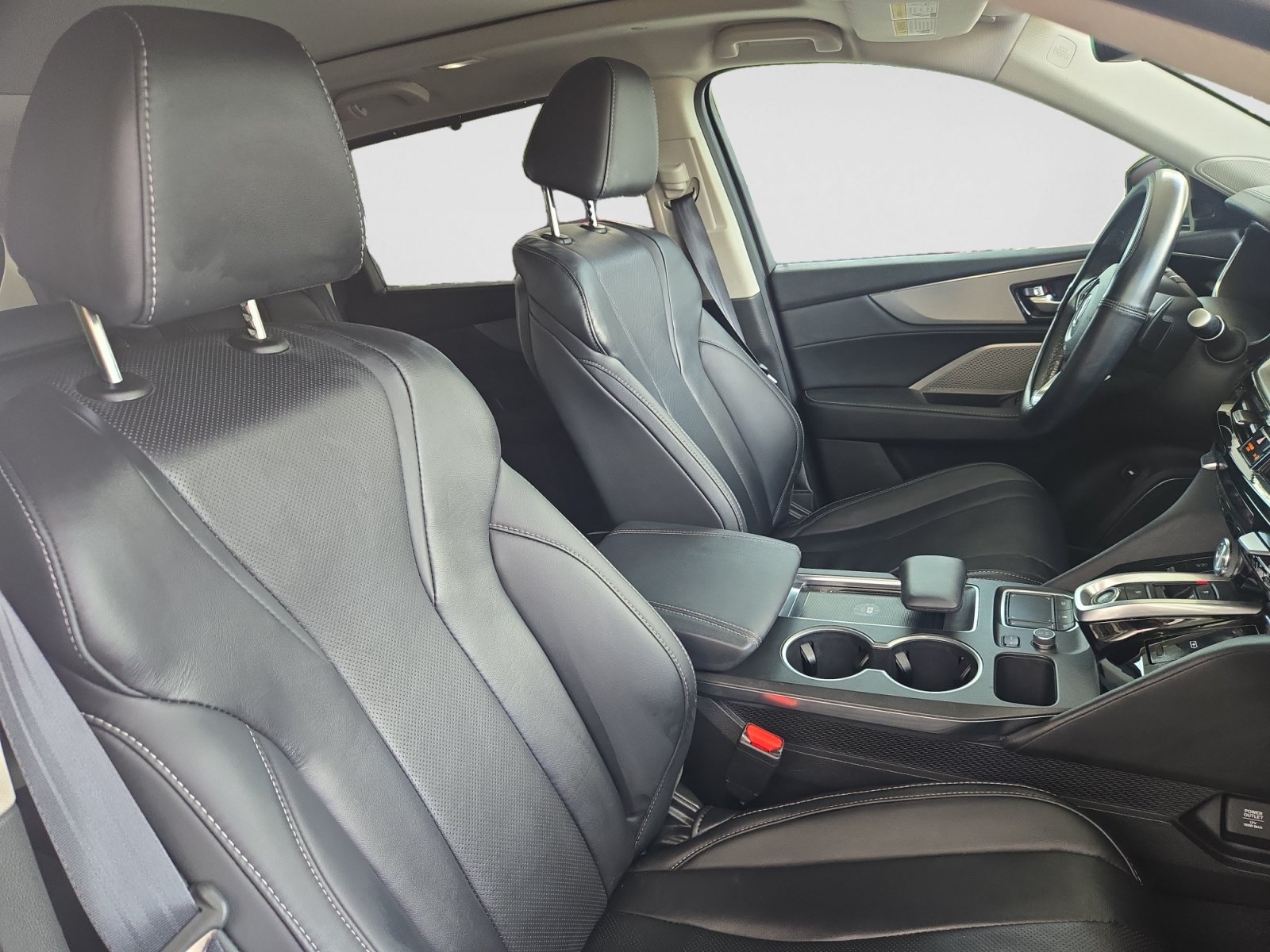 Used 2024 Acura MDX w/ Technology Package FWD image 16