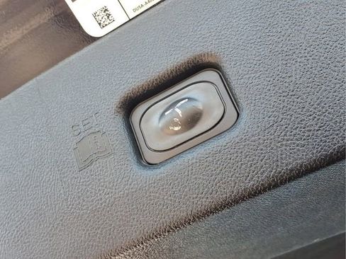 Used 2019 Lincoln Nautilus Reserve AWD/4WD image 23