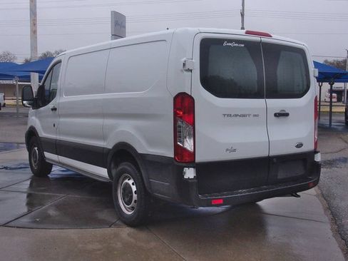 Used 2023 Ford Transit 150 Low Roof RWD image 9