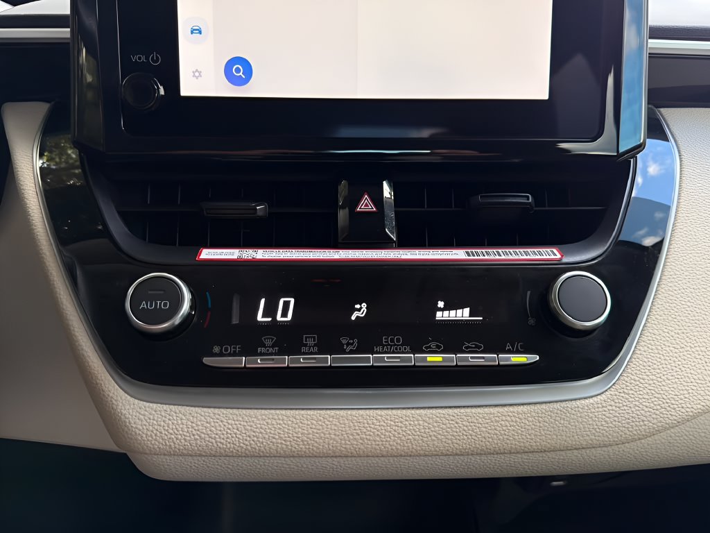 Used 2025 Toyota Corolla LE FWD image 18