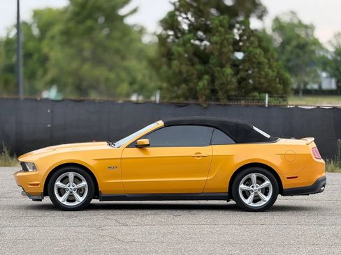Used 2012 Ford Mustang GT Premium w/ Electronics Pkg RWD image 8