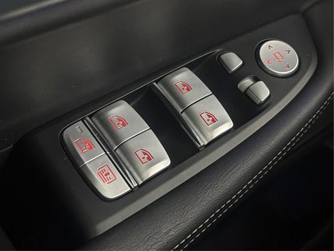 Used 2019 BMW 750i xDrive 750i xDrive Sedan 4D w/ Executive Package image 42