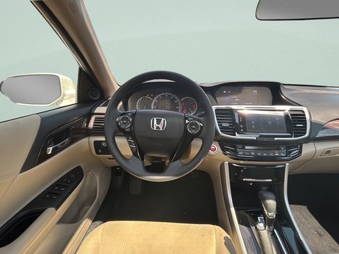 Used 2016 Honda Accord EX image 13