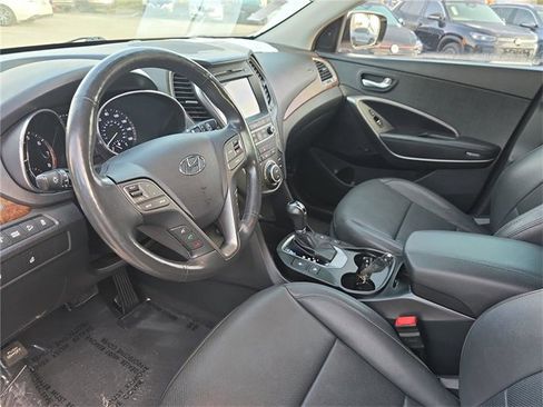 Used 2018 Hyundai Santa Fe Sport image 18