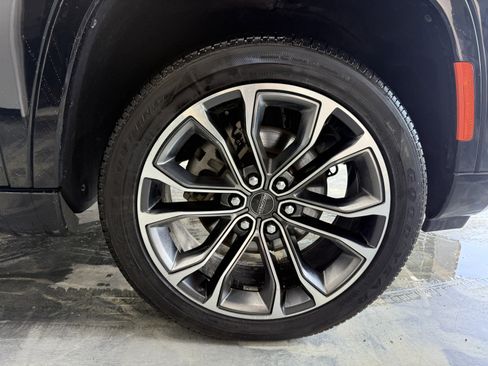 Used 2022 Jeep Grand Wagoneer Series III image 45