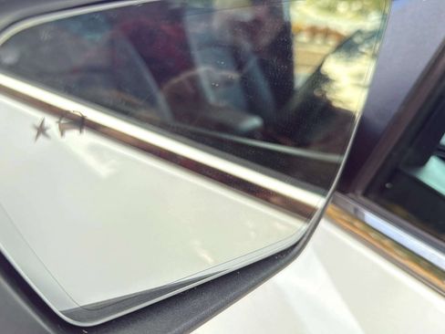 Used 2021 Chevrolet Equinox LT image 54