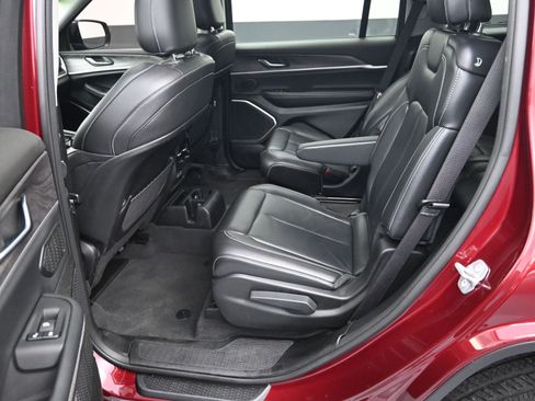 Used 2022 Jeep Grand Cherokee L Limited image 30