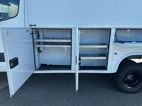 Used 2023 Mercedes-Benz Sprinter 3500 w/ Acoustic Package image 18