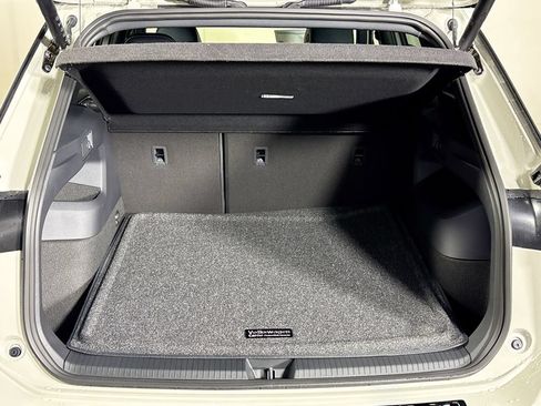 New 2026 Volkswagen Tiguan SEL R-Line AWD/4WD image 22